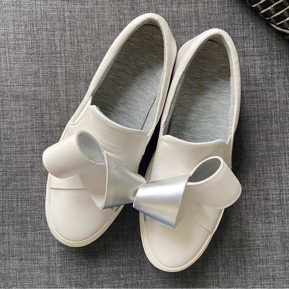 🚨SOLD🚨 Nine West Odienella Leather Slip-on Bow Sneakers - Picture 7 of 8